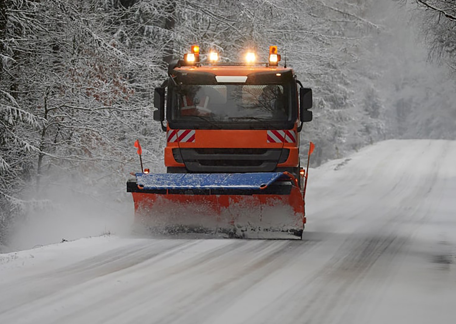 Kar Küreme Aracı Nasıl Kullanılır? Kar Küreme Aracı Nasıl Kullanılır?